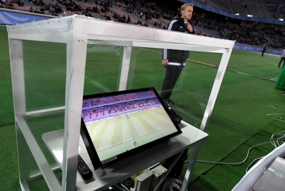 UEFA odlučila, VAR tehnologija iduće sezone neće se koristiti u Ligi prvaka