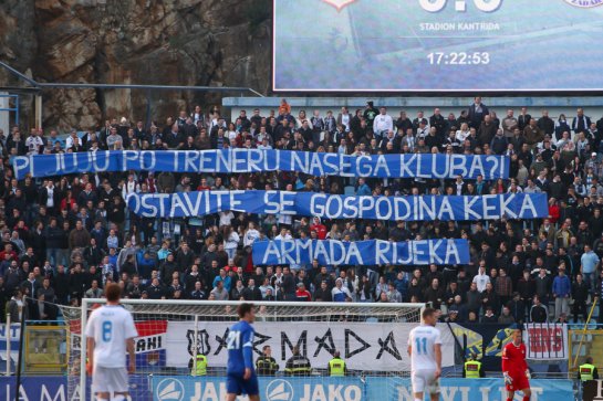 Transparent Armadine podrške Matjažu Keku