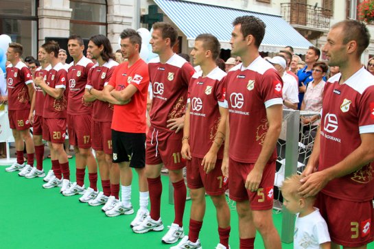 JAKO ČUDAN POTEZ Rijeka odjenula Lotto iako ima važeći ugovor s njemačkom tvrtkom Jako