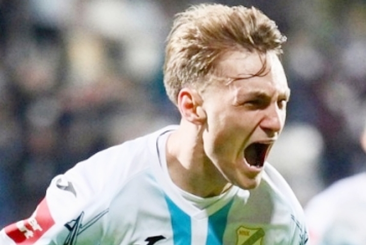 Rijeka ostvarila najveću pobjedu u povijesti Jadranskih derbija, sjajni Toni Fruk ostvario hat-trick u najbolje odigranom poluvremenu otkada nosi bijeli dres