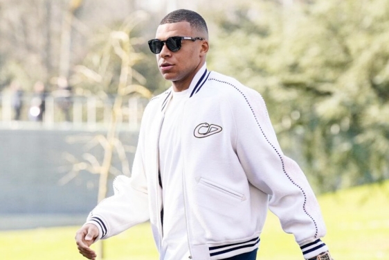 Kylian Mbappe vratio se u velikom stilu, odjenuo jaknu vrijednu 4.000 eura