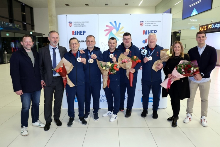 Hrvatski gluhi sportaši vratili se s dvjema medaljama sa Zimskih olimpijskih igara gluhih