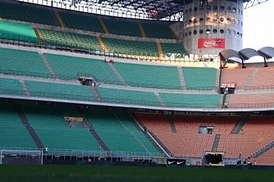 Prazni talijanski stadioni