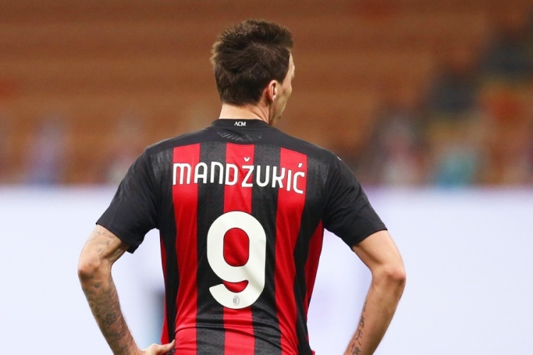 Milan prvi put u više od sto godina nema igrača koji nosi broj 9 na dresu!