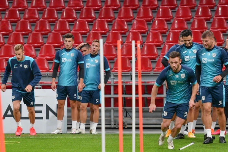 Večernji trening na stadionu Parken