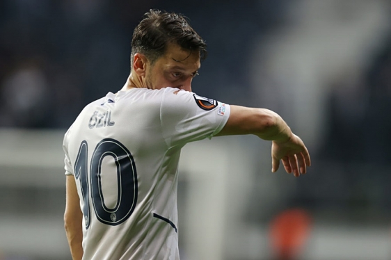 Mesut Ozil za 29 minuta potpisao ugovor s novim klubom
