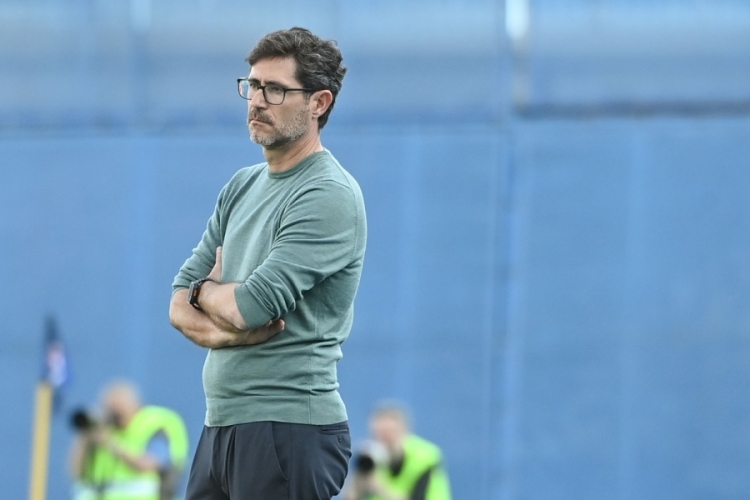 Victor Sanchez u utakmici protiv Dinama promijenio praktično pola momčadi u odnosu na početnu postavu u zadnjoj pobjedi  ostvarenoj u kupu protiv Slavena Belupa!