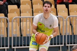 Davor Konjević predvodio  momčad DepoLink Škrljeva u pobjedi protiv Omiša