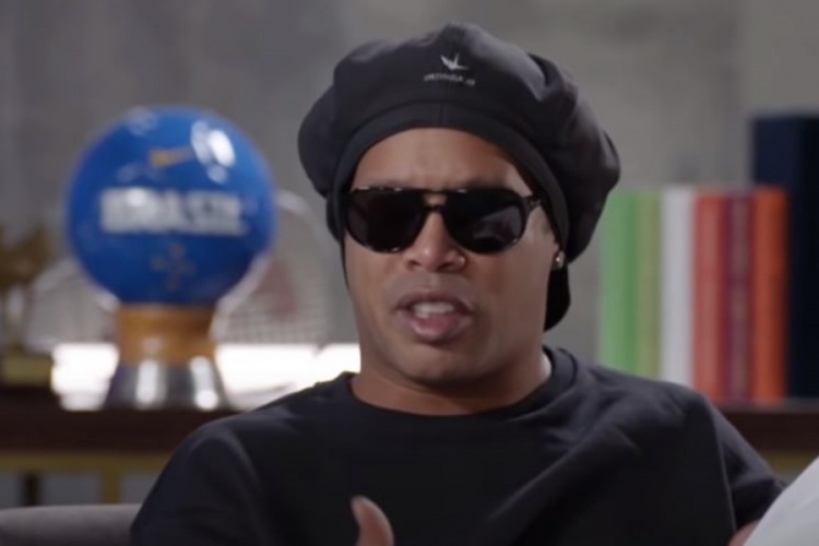 Ronaldinho se vraća nogometu na nagovor Diega Maradone