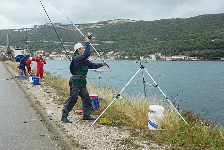 Ekipa KŠR 3. maj pobjednik 8. Kupa Kostrene u sportskom ribolovu s obale