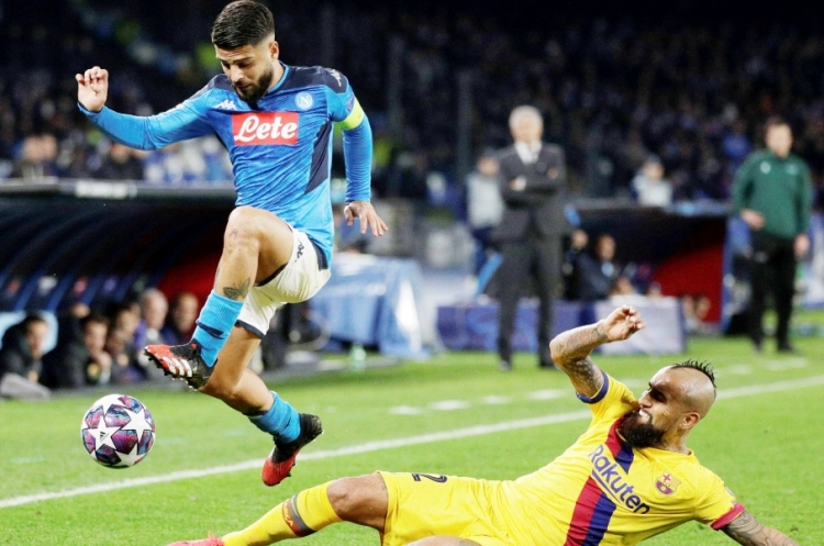 Igrači Napolija ne smiju se zajedno tuširati prije utakmice protiv Barcelone