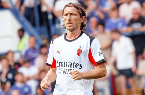 Milan pobijedio Cremonese pogocima u završnici utakmice