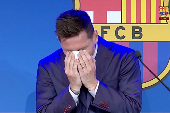 Leo Messi otišao suznih očiju iz Barcelone, emotivni rastanak na Camp Nou