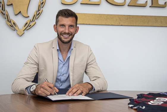 Alexander Gorgon potpisao za Pogoń Szczecin