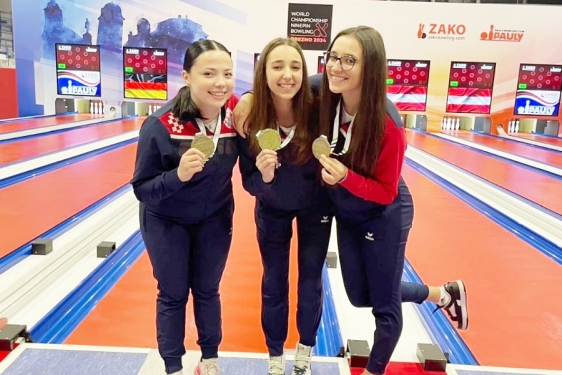 Hrvatska ženska kuglačka reprezentacija postala svjetski prvak, tri mlade kuglačice Mlake osvojile zlatne medalje