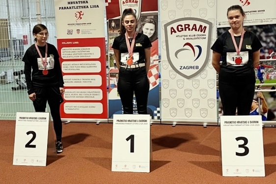 Manuela Dardalić, Laura Bošnjak i Natali Dukić
