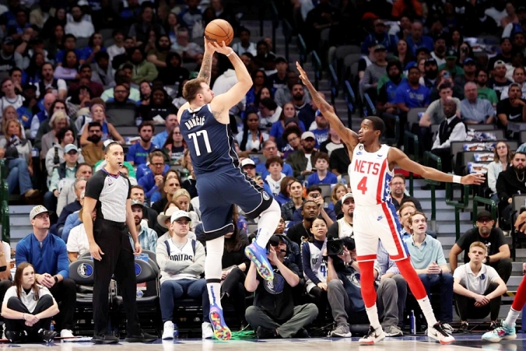 Luka Dončić piše povijest NBA,  samo je Wilt Chamberlain bolji