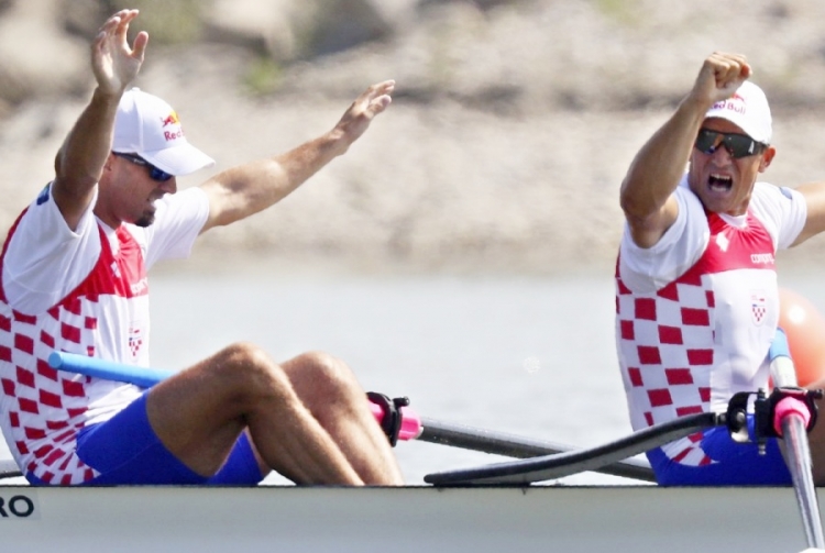 Braća Sinković bez poraza postali ukupni pobjednici Svjetskog kupa