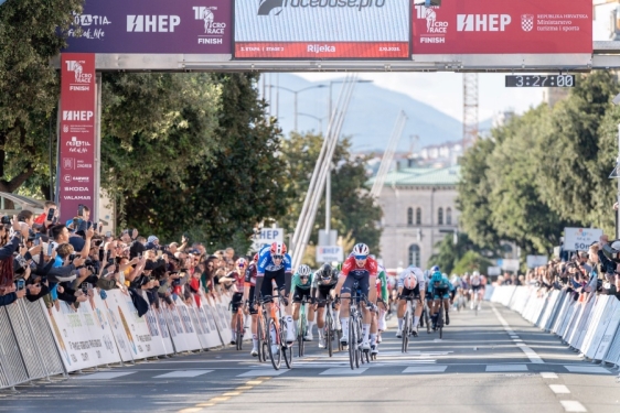 Cro Race 2025: Paul Magnie u neizvjesnoj završnici prvi prošao ciljem u Rijeci