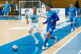 Luka Suton (Rijeka) i Tihomir Novak (Dinamo)