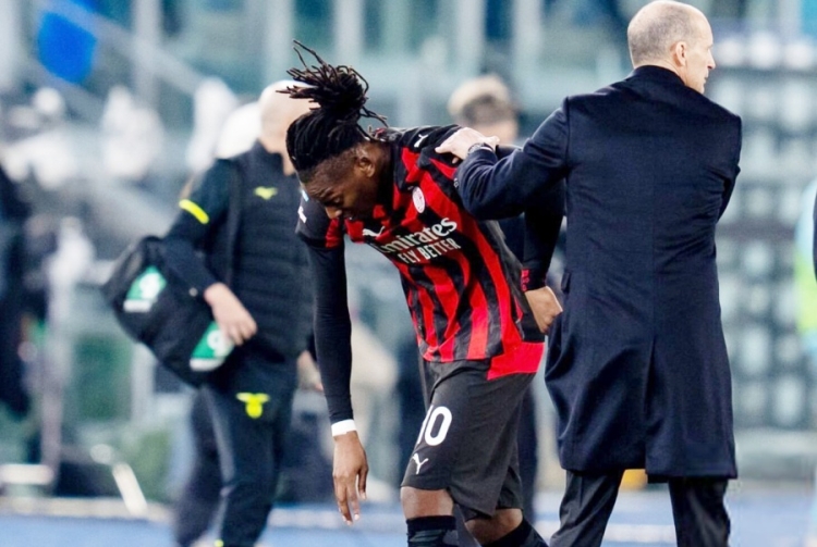 Max Allegri  morao smirivati sukob između Rafaela Leaa i Christiana Pulisica