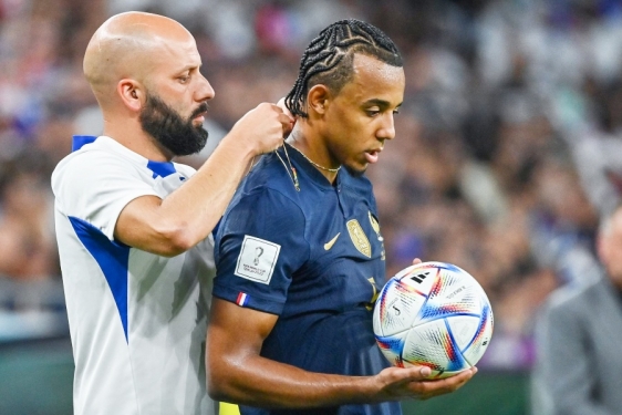Jules Kounde objasnio zašto je prekršio poznato pravilo FIFA-e