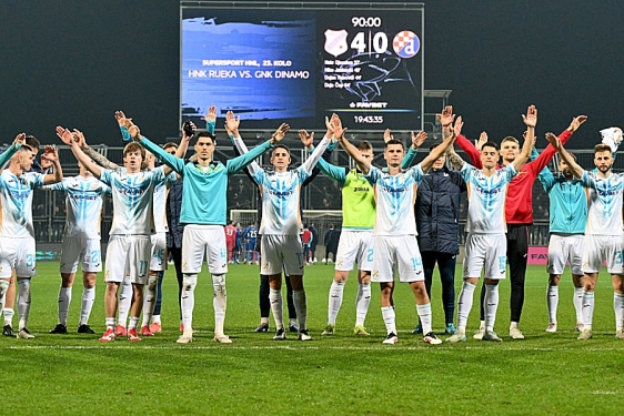 Dinamo i PAOK igraju nogomet sličnog europskog inteziteta koji u HNL-u može pratiti jedino momčad Rijeke, na rasprodanoj Rujevici međusobno igraju hrvatski predstavnici u Europi