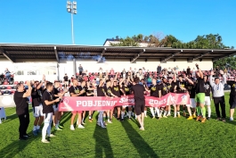 2. NL: Opatijicima uručen pehar pobjednika, nogometaši Kustošije prvake dočekali špalirom