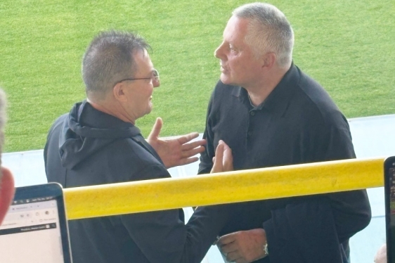 Damir Mišković i savjetnik Tomislav Ivković na pulskim tribinama