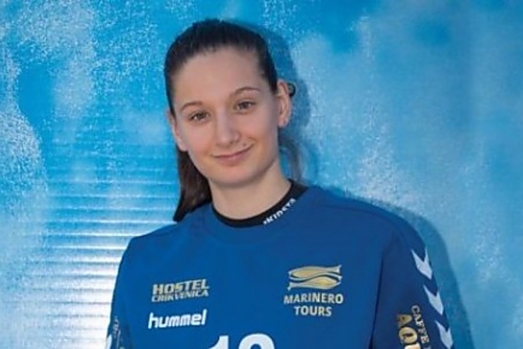 Sara Mandekić (Murvica)