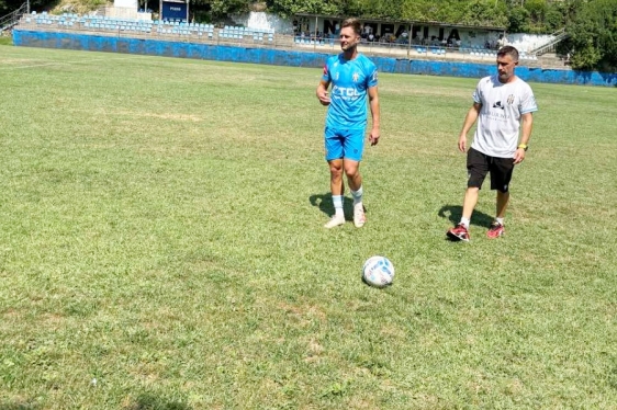 Damjan Djoković i Damir Knez na terenu koji ne služi na čast opatijskom klubu
