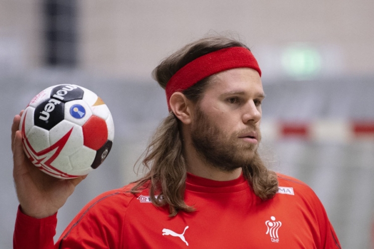 mikkel hansen mizuno