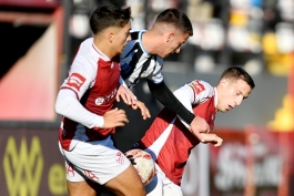 Nikola Macolić između Nike Gajzlera i Filipa Brauta na Krimeji