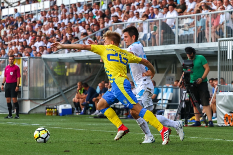 Antonio Bosec (Inter) i Domagoj Pavičić (Rijeka) 