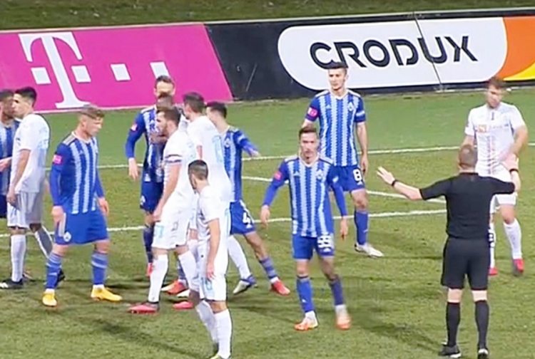 Predstavnik Lokomotive u tunelu udario Ninu Galovića!