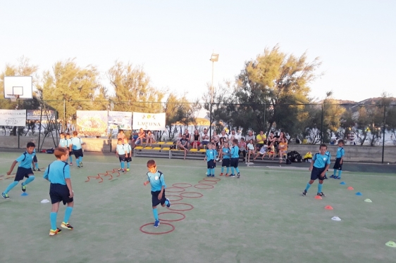Futsal akademija u Loparu završila vatrometom