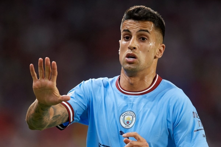 Joao Cancelo stigao u Munchen, Portugalac uskoro potpisuje za Bayern