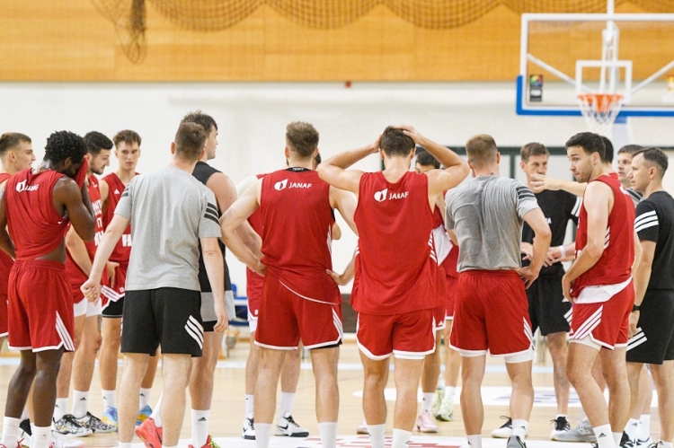 Hrvatski košarkaši u srijedu igraju u Noveškoj, u subotu protiv Danske u Opatiji