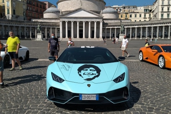 Lamborghini posvećen Diegu Maradoni privukao najveću  pažnju