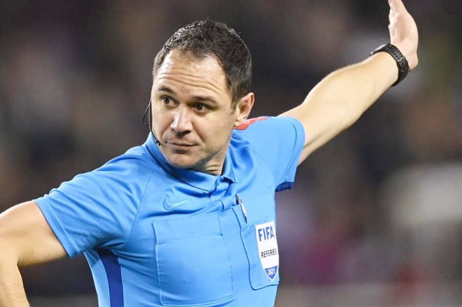 Sporni trenutak: Tko je sucu Joviću dojavio da je Mierez ranije utrčao u  kazneni prostor?! - SportCom.hr