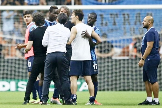 Montella pokušao  napasti Balotellija