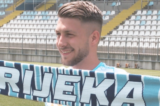 Pogledajte kako je Rijeka predstavila mladoga napadača