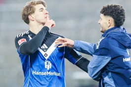 Luka Vušković navodno pljunuo grb St. Paulija tijekom gradskog derbija