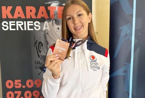 Nikolina Golomboš 