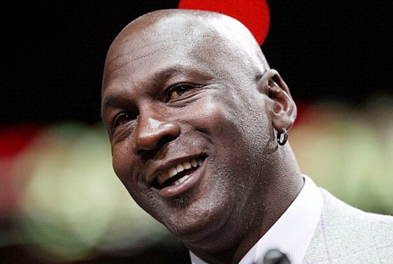 Michael Jordan  prodaje Hornetse, košarkaška legenda izlazi iz NBA