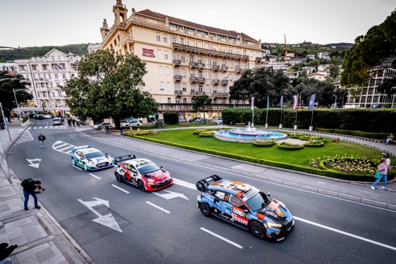 Ceremonijalni cilj planiran za 16 sati,  obustava prometa u središtu Opatije traje do 21 sat