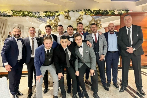 Anas sa suigračima i čelnicima kluba