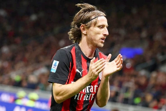 Nebrojeno je puta tijekom karijere Luka Modrić slušao ovacije s tribina zbog svoje vizije igre, otkada je odjenuo dres Milana sve ćešće dobiva aplauze zbog toga kako trči!