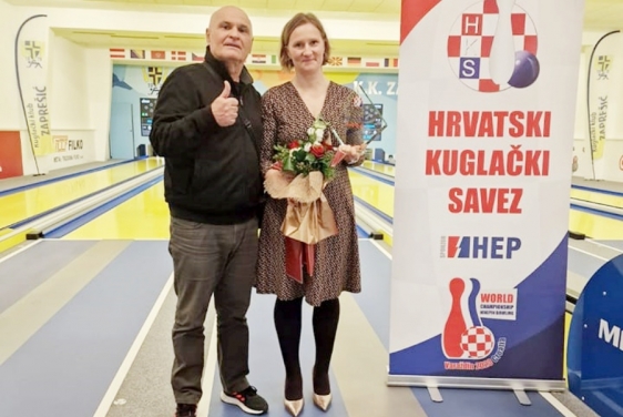 Tonči Mikac i Valentina Gal, najbolja hrvatska kuglačica u 2022. godini