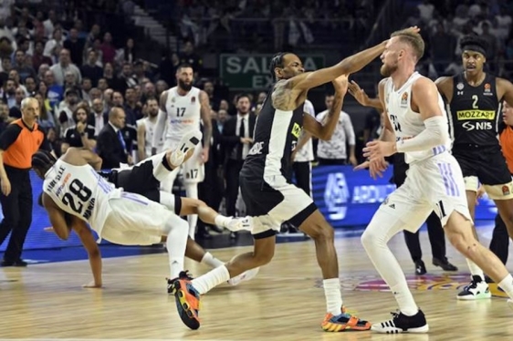 Mario Hezonja s Real Madridom večeras u paklu Beograda, Madrižani dočekani prijetnjama i uvredama, sramotna poruka upućena i Džananu Musi